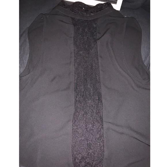 ⭐️ Black collared tank top with back details ⭐️ - Picture 5 of 5